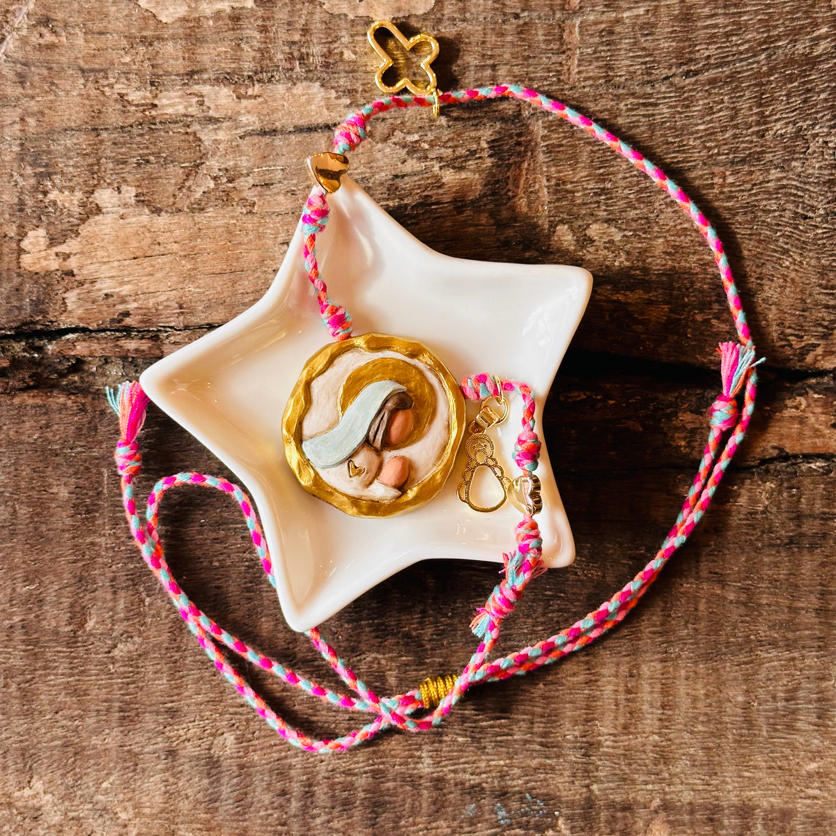 Collar de la Virgen Niña